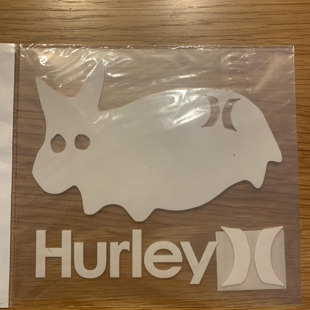 Hurley(ハーレー)のhurleyステッカー　新品です(^^) スポーツ/アウトドアのスポーツ/アウトドア その他(サーフィン)の商品写真