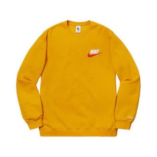 シュプリーム(Supreme)のsupreme NIKE クルーネック マスタード L 新品未使用(スウェット)