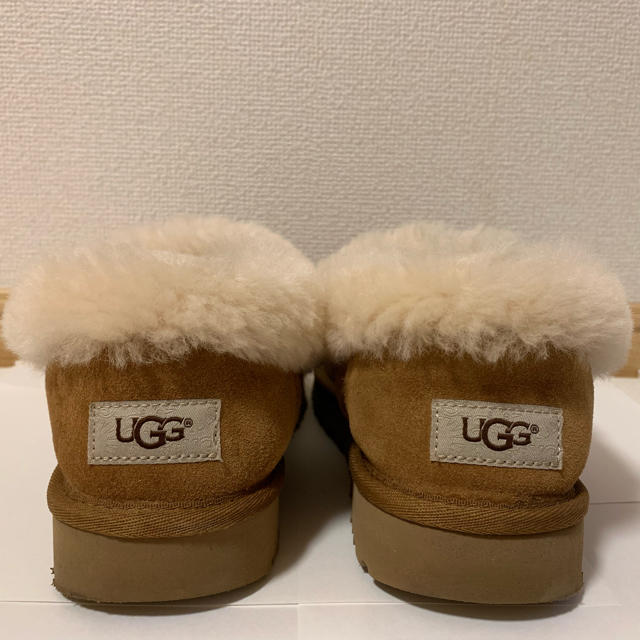 UGG(アグ)の専用　　UGG NITA 25cm US8 レディースの靴/シューズ(ブーツ)の商品写真