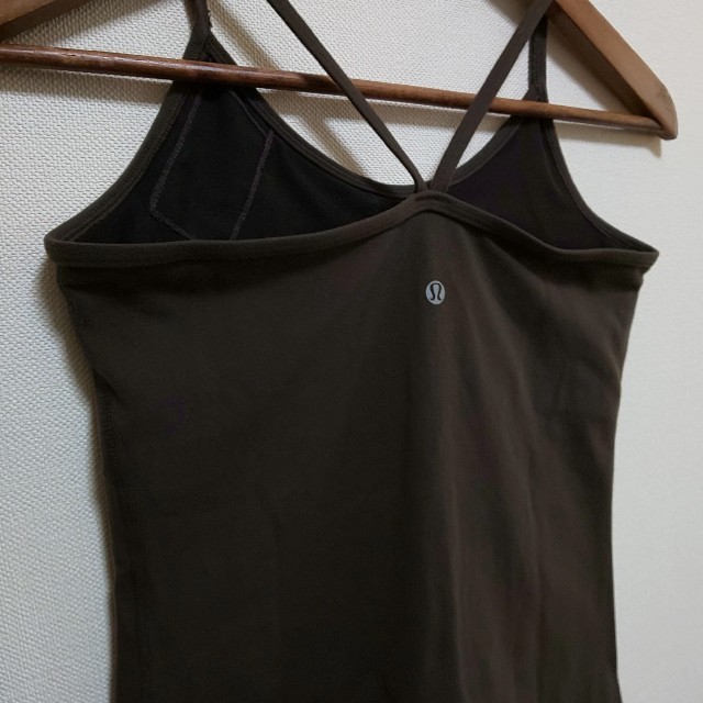 lululemon(ルルレモン)のlululemon POWER Y TANK 6 ブラウン スポーツ/アウトドアのトレーニング/エクササイズ(ヨガ)の商品写真