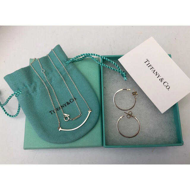 Tiffany & Co.(ティファニー)のティファニーT スマイル　ペンダント シルバー S925 ピアス セット レディースのアクセサリー(ピアス)の商品写真