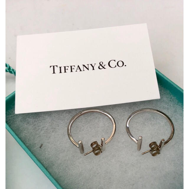 Tiffany & Co.(ティファニー)のティファニーT スマイル　ペンダント シルバー S925 ピアス セット レディースのアクセサリー(ピアス)の商品写真