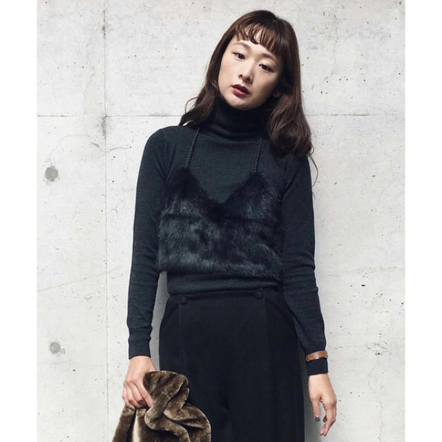 Ameri VINTAGE(アメリヴィンテージ)のAMERI TURTLE BUSTIER KNIT TOP レディースのトップス(ニット/セーター)の商品写真