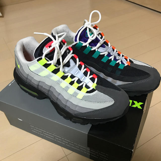 NIKE(ナイキ)のNIKE AIR MAX 95 OG QS GREEDY 27.5 メンズの靴/シューズ(スニーカー)の商品写真