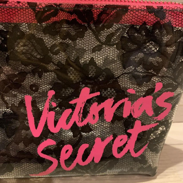 Victoria's Secret(ヴィクトリアズシークレット)の【ヴィクトリアシークレット】ポーチ レディースのファッション小物(ポーチ)の商品写真