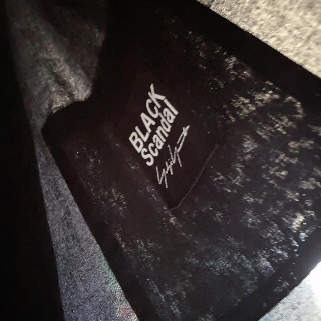 Yohji Yamamoto(ヨウジヤマモト)のYohji Yamamoto black Scandal シャツ 内田すずめ メンズのトップス(シャツ)の商品写真