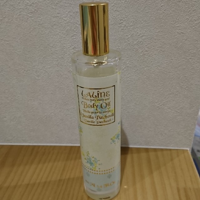 Laline(ラリン)のラリン ボディオイル(100ml) バニラパチュリ コスメ/美容のボディケア(ボディオイル)の商品写真