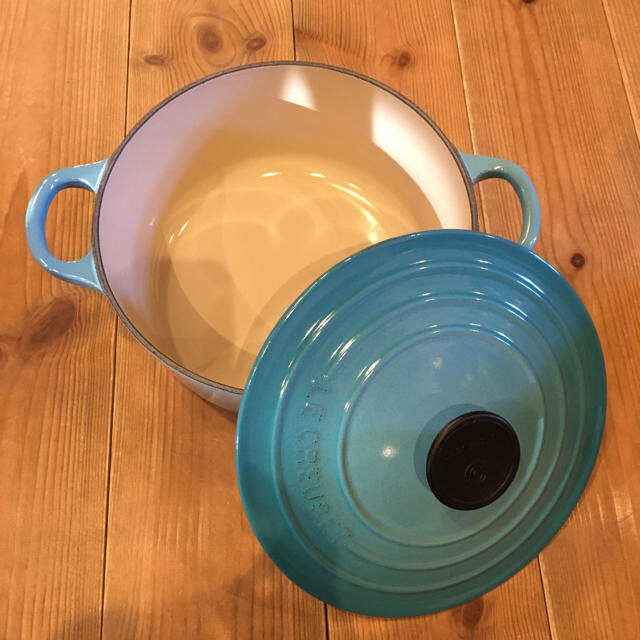 LE CREUSET(ルクルーゼ)のLE CREUSET 18㎝鍋 インテリア/住まい/日用品のキッチン/食器(鍋/フライパン)の商品写真