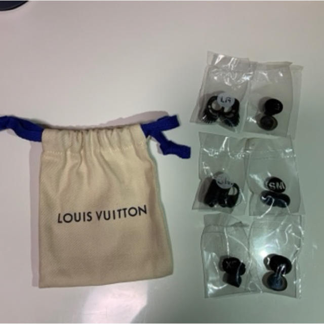 LOUIS VUITTON(ルイヴィトン)の【AYuki様専用】 本体未開封 LOUIS VITTON ワイヤレスイヤホン スマホ/家電/カメラのオーディオ機器(ヘッドフォン/イヤフォン)の商品写真