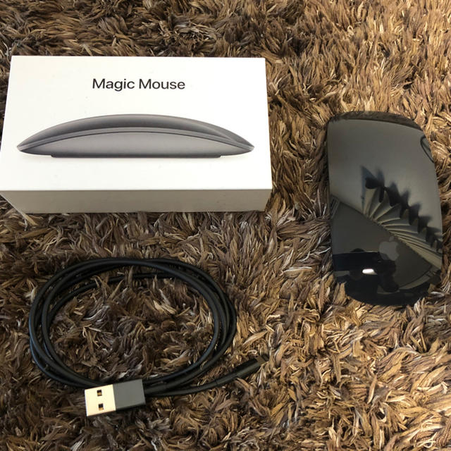 Apple(アップル)のApple Magic Mouse 2 スペースグレイ スマホ/家電/カメラのPC/タブレット(PC周辺機器)の商品写真