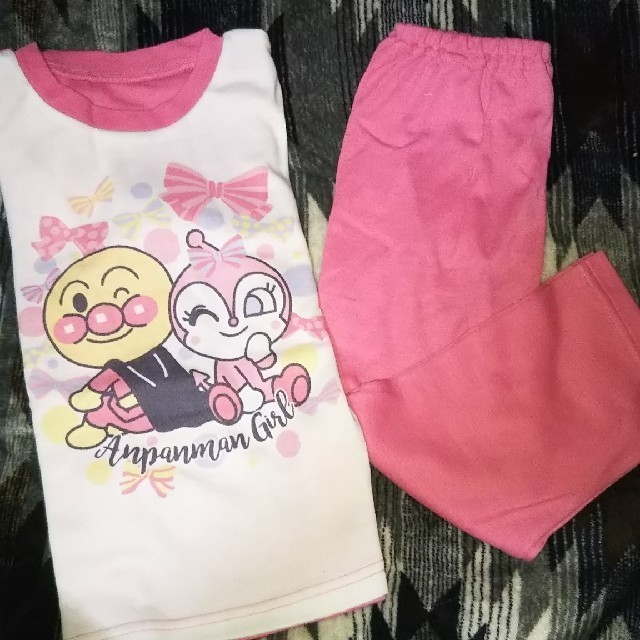 アンパンマン(アンパンマン)のパジャマ ピンク キッズ/ベビー/マタニティのキッズ服女の子用(90cm~)(パジャマ)の商品写真