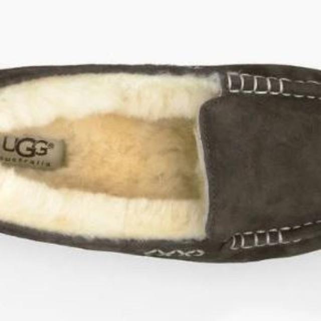 UGG(アグ)の値下げしました。UGG ANSLEY　アグ　アンスレー　24ｃｍ レディースの靴/シューズ(スリッポン/モカシン)の商品写真