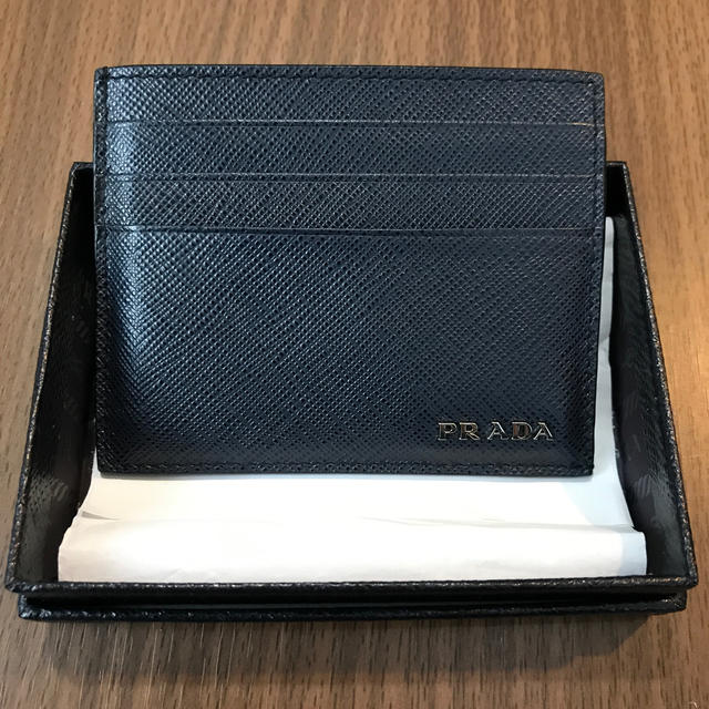 PRADA カード入れ