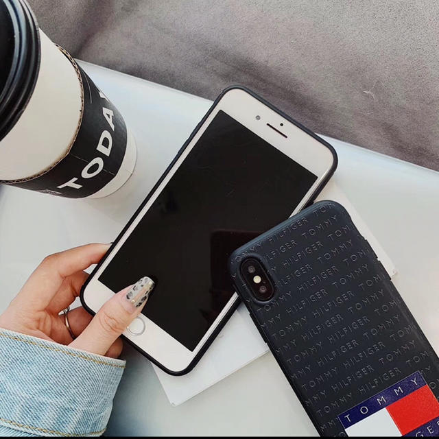 TOMMY HILFIGER(トミーヒルフィガー)の51 様専用 スマホ/家電/カメラのスマホアクセサリー(iPhoneケース)の商品写真