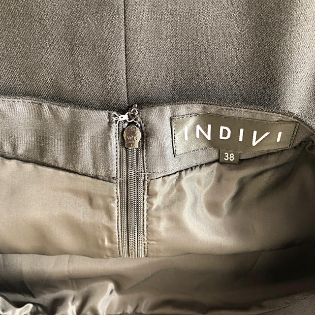 INDIVI(インディヴィ)のスカート レディースのスカート(ひざ丈スカート)の商品写真