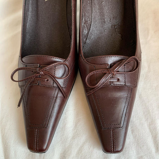 DIANA(ダイアナ)のDIANA パンプス  ダークブラウン　24.5 レディースの靴/シューズ(ハイヒール/パンプス)の商品写真