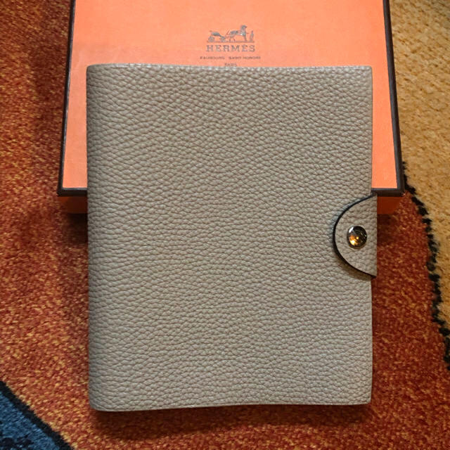 ★美品★HERMES❤︎ユリスPM エトゥープ罫線ノート&永年カレンダー