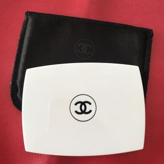 シャネル(CHANEL)のCHANEL シャネル*ファンデーションケース*ブランエサンシエル(ファンデーション)