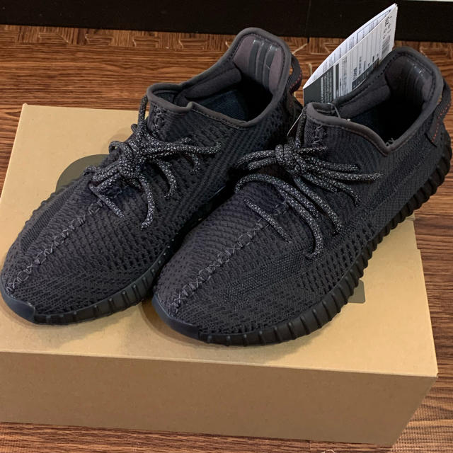 靴/シューズadidas Originals YEEZY BOOST 350 V2 新品