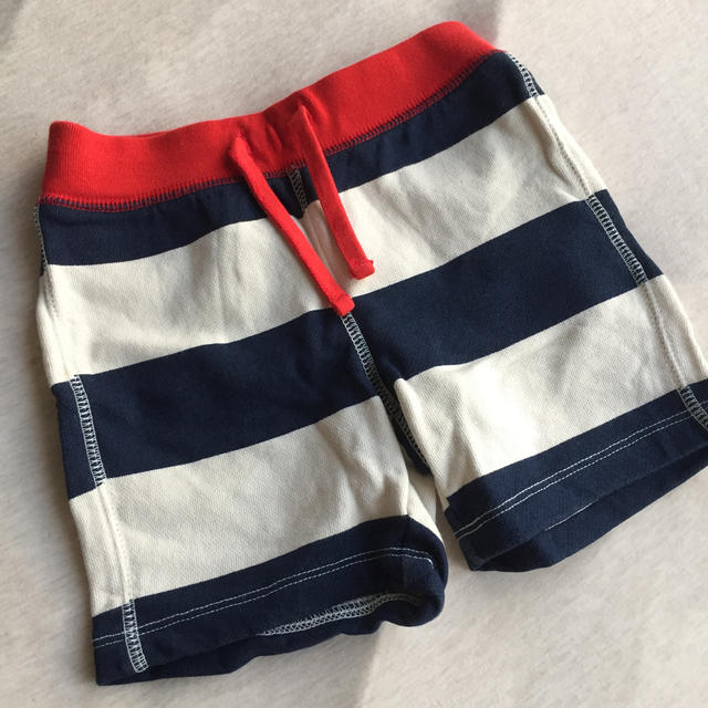 babyGAP(ベビーギャップ)のGAPbaby ショートパンツ キッズ/ベビー/マタニティのキッズ服男の子用(90cm~)(パンツ/スパッツ)の商品写真