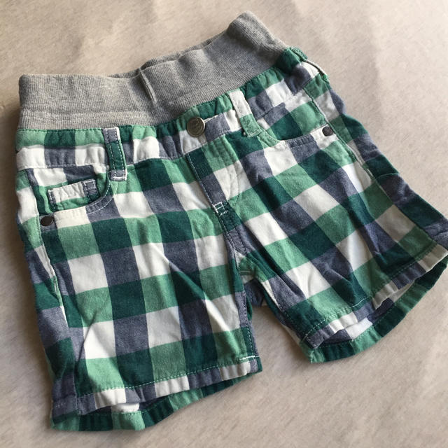 babyGAP(ベビーギャップ)のbabyGAPショートパンツ キッズ/ベビー/マタニティのキッズ服男の子用(90cm~)(パンツ/スパッツ)の商品写真