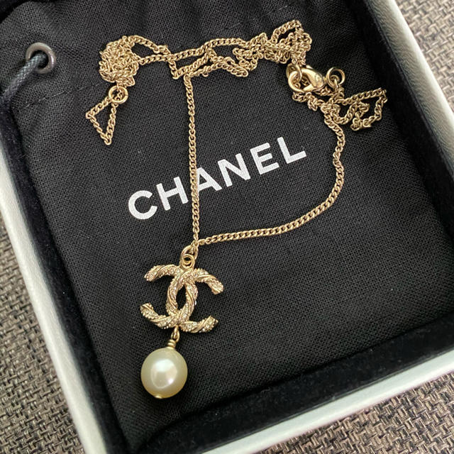 CHANELパールネックレス