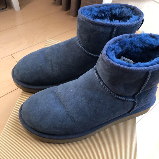 UGG(アグ)のUGG❤ショートブーツ❤ネイビー レディースの靴/シューズ(ブーツ)の商品写真