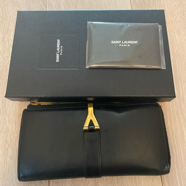 Yves Saint Laurent Beaute(イヴサンローランボーテ)のイヴ・サンローラン　長財布　ブラック　黒 メンズのファッション小物(長財布)の商品写真