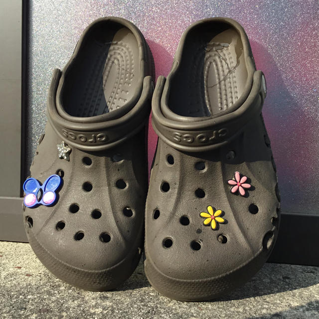 crocs(クロックス)のクロックス　M6  W8 ・24cm キッズ/ベビー/マタニティのキッズ靴/シューズ(15cm~)(サンダル)の商品写真