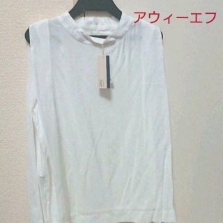 アウィーエフ(AuieF)のAuie F ノースリーブブラウス　Ｙシャツ　新品未使用　　夏コーデ　大人女子(シャツ/ブラウス(半袖/袖なし))