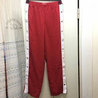 ゲス(GUESS)のGUESS サイドラインパンツ(カジュアルパンツ)