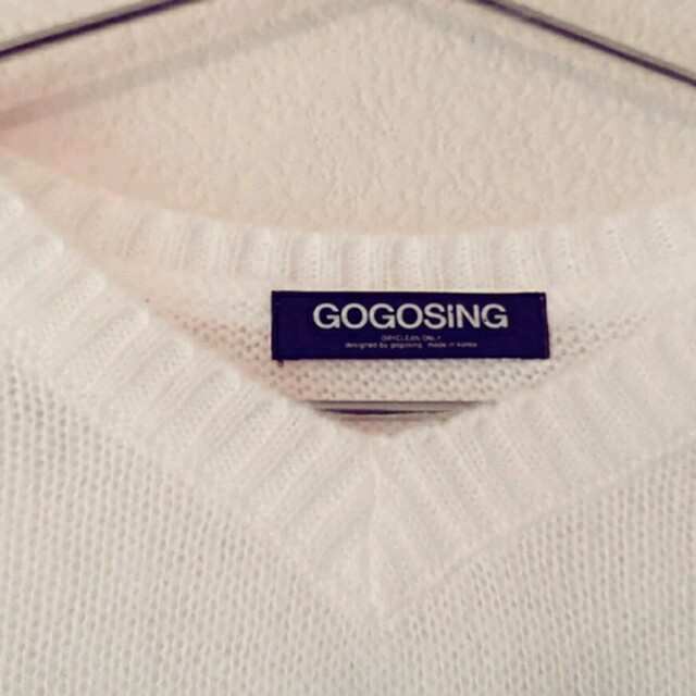 GOGOSING(ゴゴシング)のホワイトゆるニット◎ レディースのトップス(ニット/セーター)の商品写真