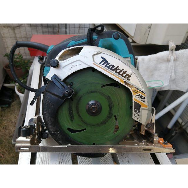 Makita(マキタ)の値下げ！送料込み！makita マキタ　電子マルノコ　HS6303　USED スポーツ/アウトドアのスポーツ/アウトドア その他(その他)の商品写真