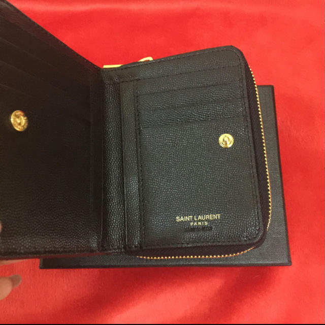 Saint ＊サンローラン＊二つ折財布の通販 by YUKA shop｜サンローランならラクマ Laurent - 得価正規品