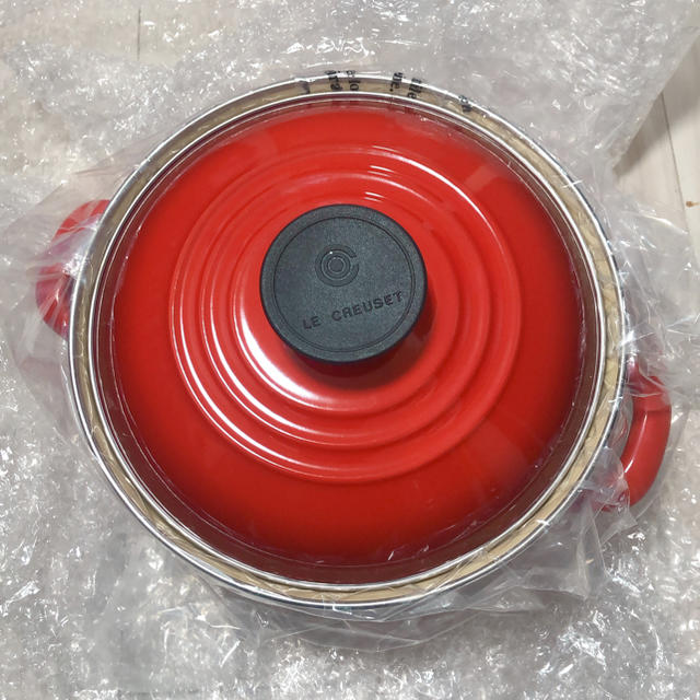 LE CREUSET(ルクルーゼ)のル・クルーゼ　鍋  キャセロール 20cm  新品未使用 インテリア/住まい/日用品のキッチン/食器(鍋/フライパン)の商品写真