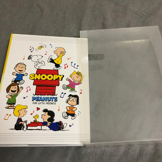 Snoopy スヌーピー ポケットアルバム 新品未使用 300枚の通販 ラクマ