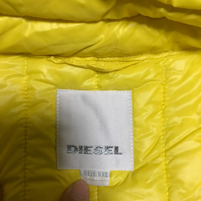 DIESEL(ディーゼル)のディーゼル　ダウン レディースのジャケット/アウター(ダウンジャケット)の商品写真