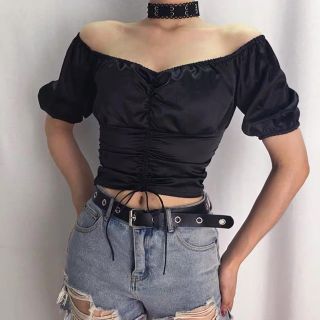 ユニフ(UNIF)のトップス ブラック(Tシャツ(半袖/袖なし))