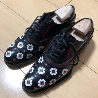 プラダ(PRADA)のプラダ  フラワーシューズ　服様　専用(ドレス/ビジネス)