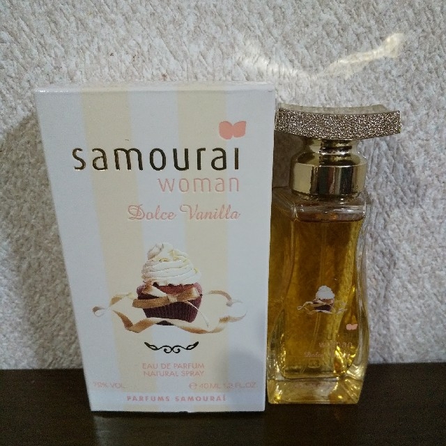 SAMOURAI(サムライ)のサムライウーマン　ドルチェバニラ　40ml コスメ/美容の香水(香水(女性用))の商品写真