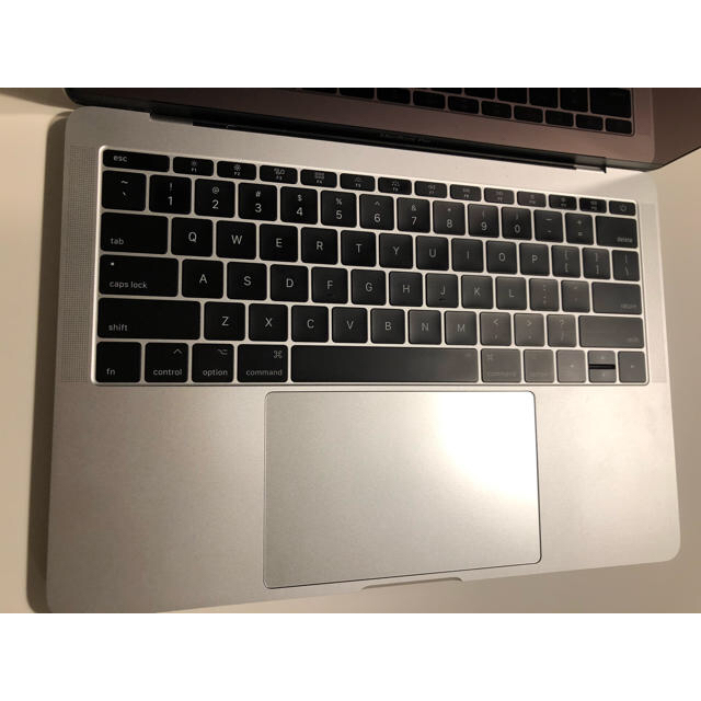 Macbook Pro 2018 13インチ シルバー 8GB/512GB