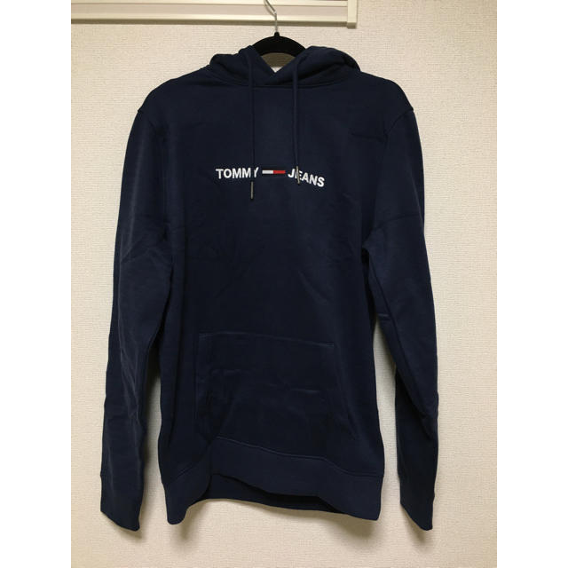 TOMMY HILFIGER(トミーヒルフィガー)の【新品・未使用】トミージーンズ 　パーカー Mサイズ　タグ付き メンズのトップス(パーカー)の商品写真