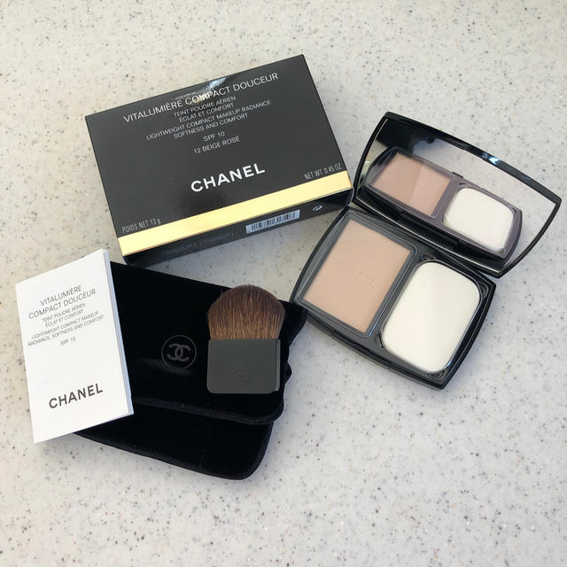 【新品未使用】CHANEL ヴィタルミエール ドゥスール コンパクト