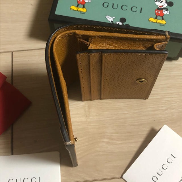 Gucci - GUCCI ディズニー 限定 ミッキー柄折りたたみ財布 二つ折り グッチの通販 by デオールshop｜グッチならラクマ