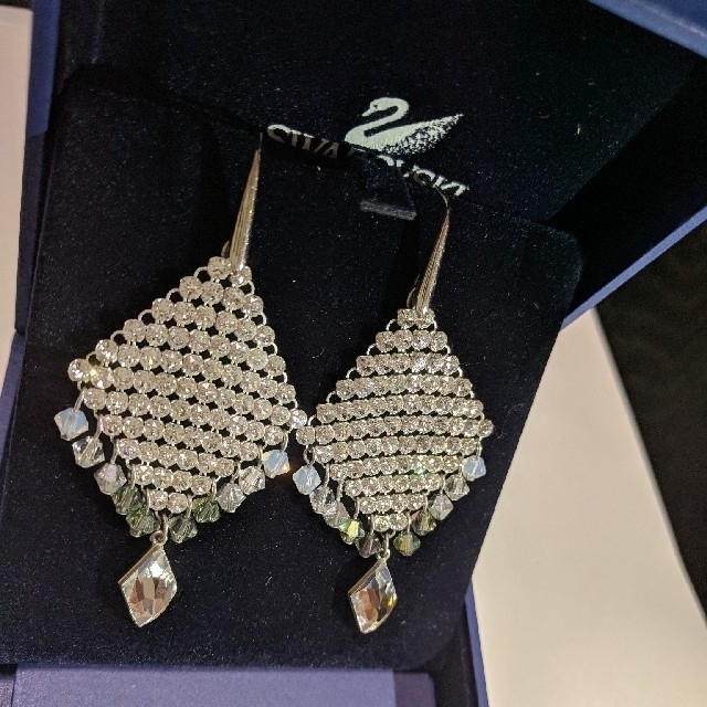 スワロフスキー　swarovski SWAROVSKI ピアス