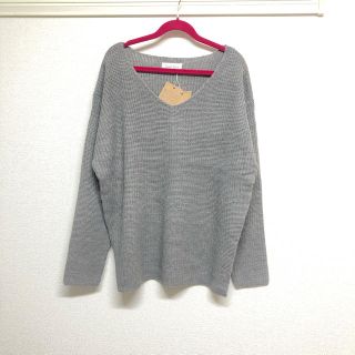 グレイル(GRL)の【タグ付き新品】Ｖネックニット(ニット/セーター)