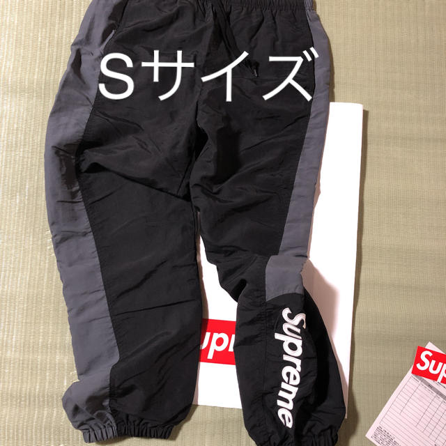 Supreme(シュプリーム)のSupreme Side Logo Track Pant シュプリーム　パンツ メンズのパンツ(その他)の商品写真