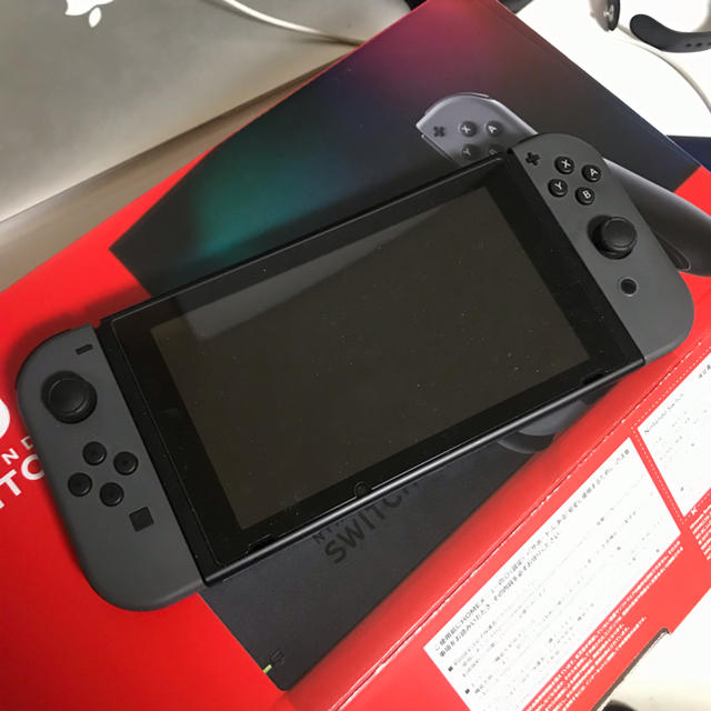 【新品・未開封】Nintendo Switch 本体　グレー　新モデル