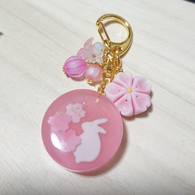 桜ゼリー④  (再販)  キーホルダー ハンドメイドのアクセサリー(キーホルダー/ストラップ)の商品写真