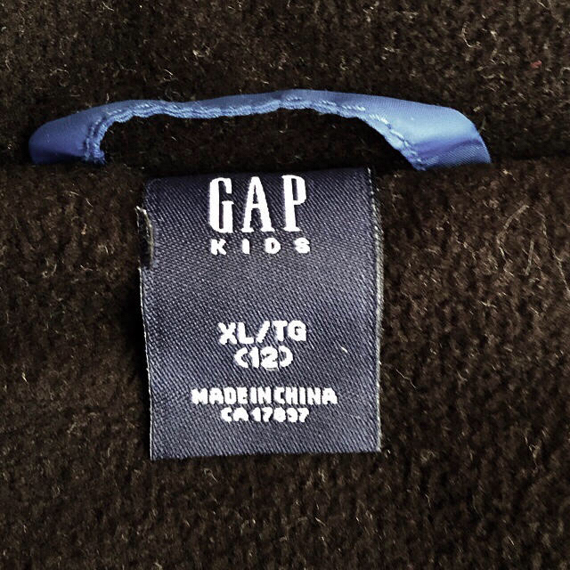 GAP(ギャップ)のダウンベスト キッズ/ベビー/マタニティのキッズ服男の子用(90cm~)(その他)の商品写真